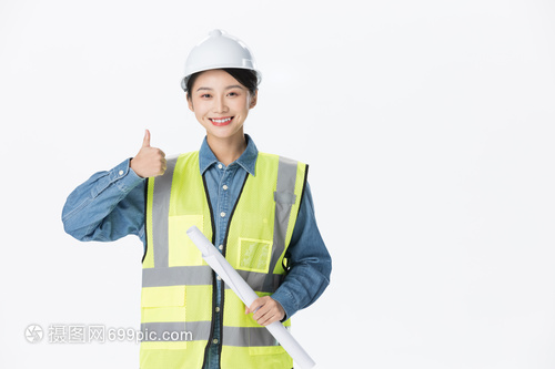 青年女性建筑工程师拿设计图纸